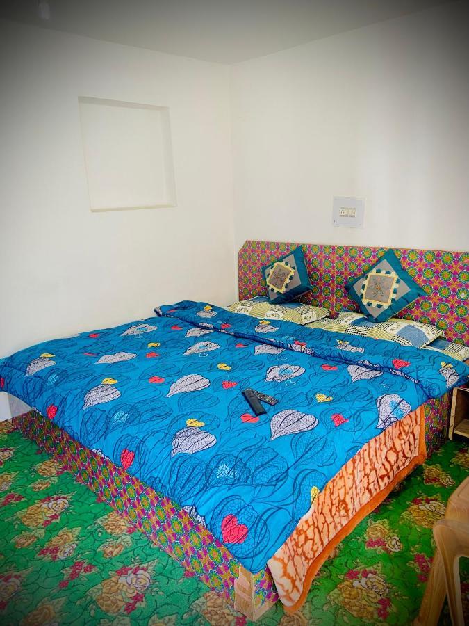 Al Hayat Guest House Pahalgam Luaran gambar